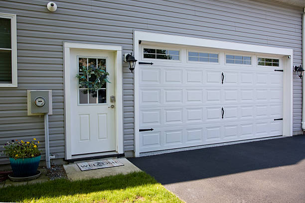 24/7 Emergency Garage Door Panel Replacement experts in West Jefferson, OH
